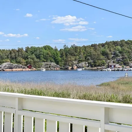 Amazing In Vesteroy With Kitchen Holiday home *