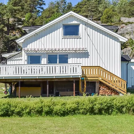 Amazing In Vesteroy With Kitchen Holiday home