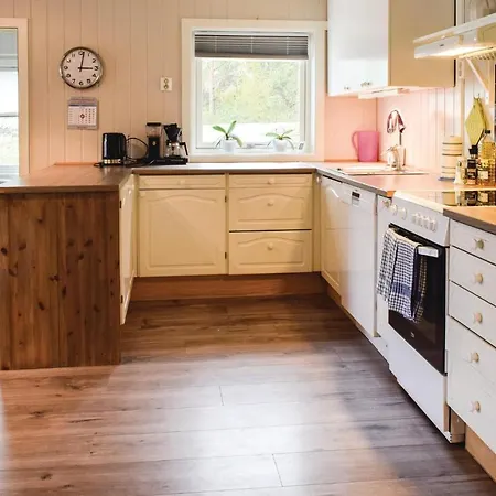 Amazing In Vesteroy With Kitchen Holiday home